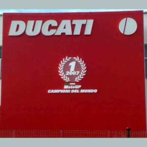 Panneau PVC lettres polystyrène Ducati