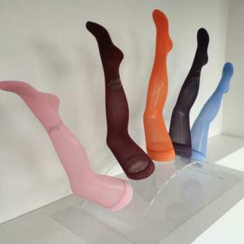 Présentoir plexiglass thermoformé porte-collants