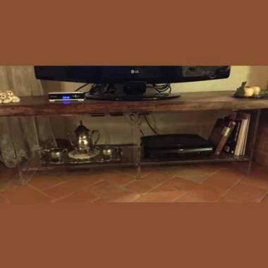 Meuble Tèlé plexiglass et plan en bois