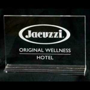 Plaque plexiglas prix aux revendeurs