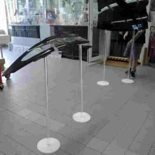 Présentoir support pare-brise plexiglas