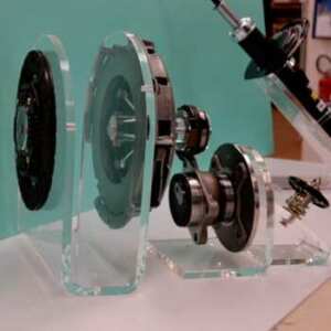 Présentoir plexiglas accessoires industriels