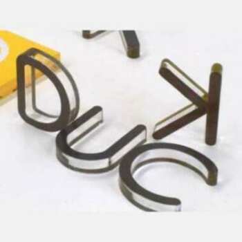 Enseigne lettres en relief plexiglas
