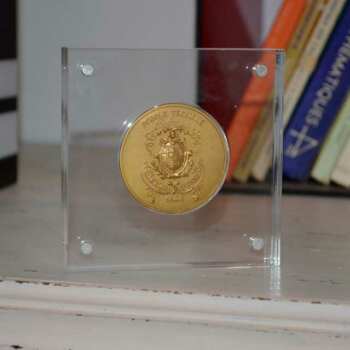 Plaque plexiglas porte médaille