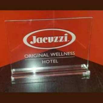 Plaque plexiglas gravé Distributeurs Jacuzzi