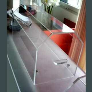 Carter en plexiglass protection machine a coudre